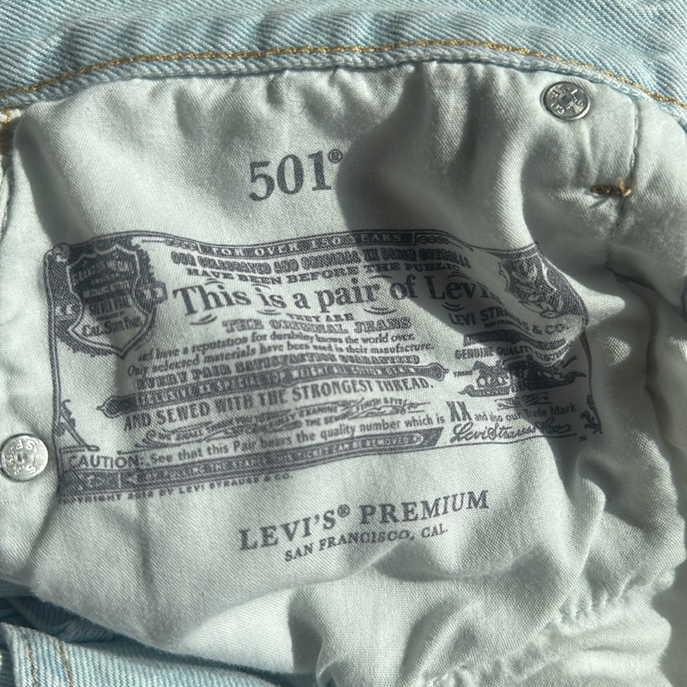 Levi’s 501 Jeans Light Wash